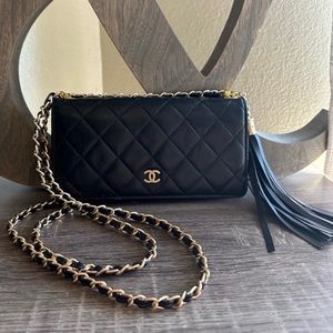 🔱🖤Chanel Quilted Lambskin Wallet Chain Crossbody or Shoulder Matelasse
